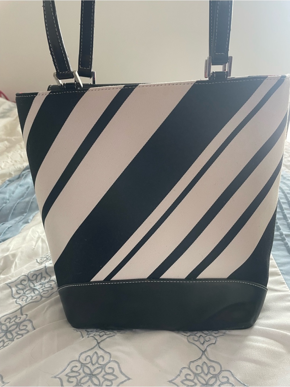 Kate Spade diagonal black-and-Ivory striped grain vinyl shoulder tote bag